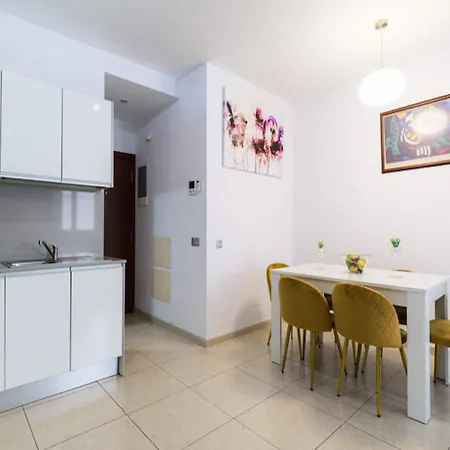 Apartment House In Palmas De Gran Canaria *